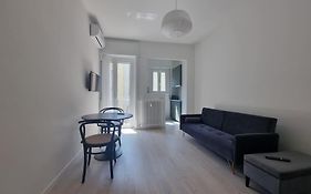 Milan New Apartment In Lively Central Area